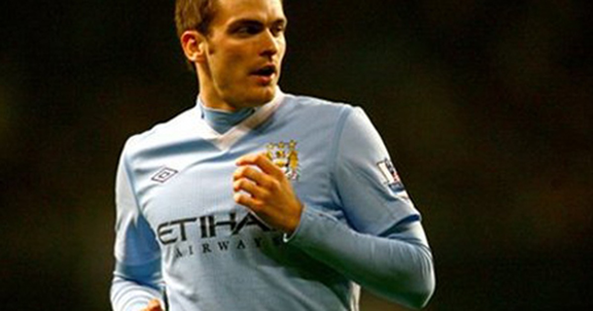 Liverpool tính giải cứu Adam Johnson khỏi Man City | Báo Dân trí