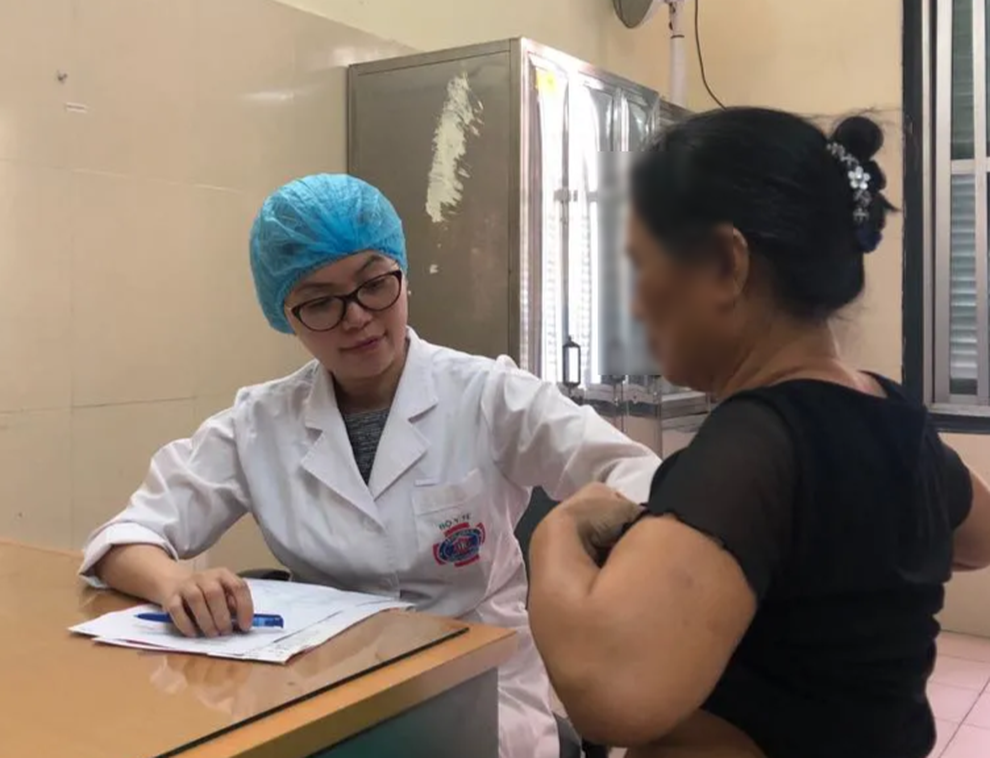 Có mẹ bị ung thư vú, con gái khi nào cần tầm soát? - 1 Có mẹ bị ung thư vú, con gái khi nào cần tầm soát? - 1