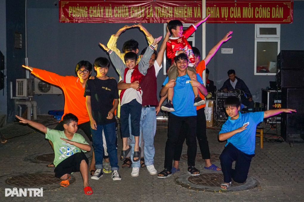 Tết đầu tiên của trẻ mồ côi vì Covid-19 tại trường Hy Vọng - 7 Tết đầu tiên của trẻ mồ côi vì Covid-19 tại trường Hy Vọng - 7