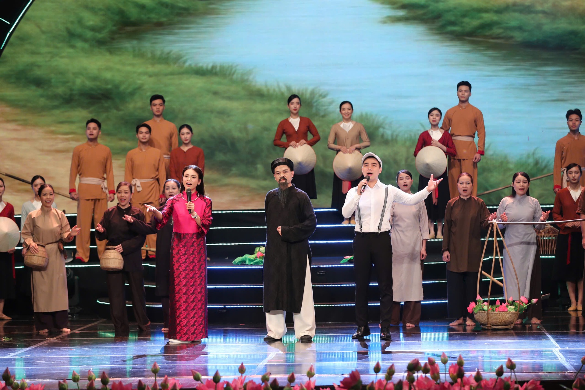 Xúc động chương trình nghệ thuật Quà tháng 5 dâng Người - 5 Xúc động chương trình nghệ thuật Quà tháng 5 dâng Người - 5