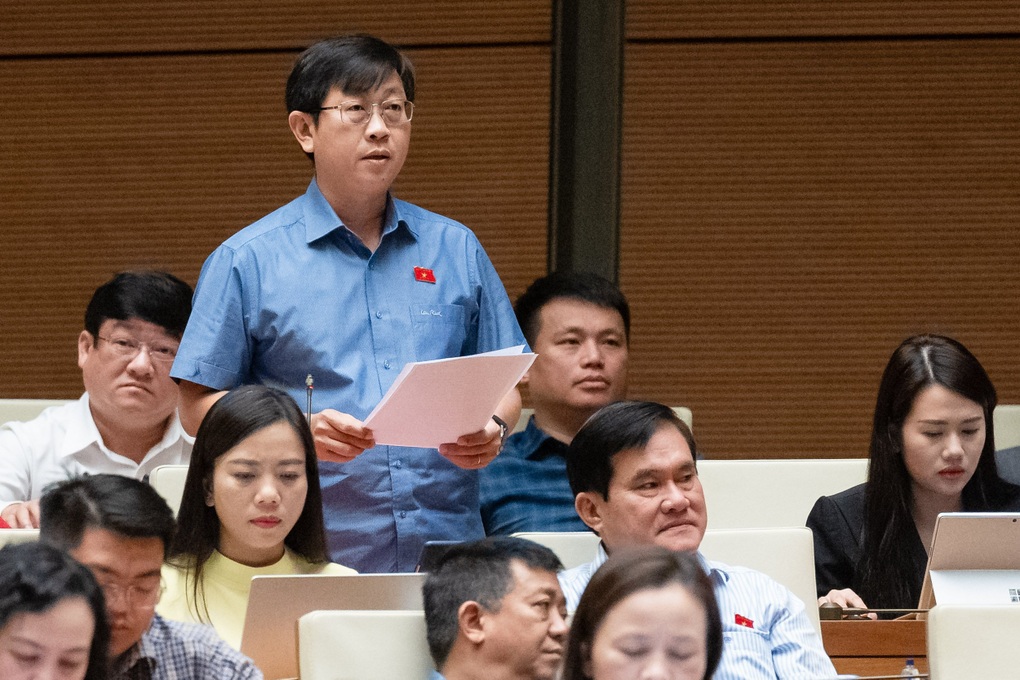 Đề nghị phân cấp trọn gói cho Đà Nẵng để thí điểm xây khu thương mại tự do - 2 Đề nghị phân cấp trọn gói cho Đà Nẵng để thí điểm xây khu thương mại tự do - 2