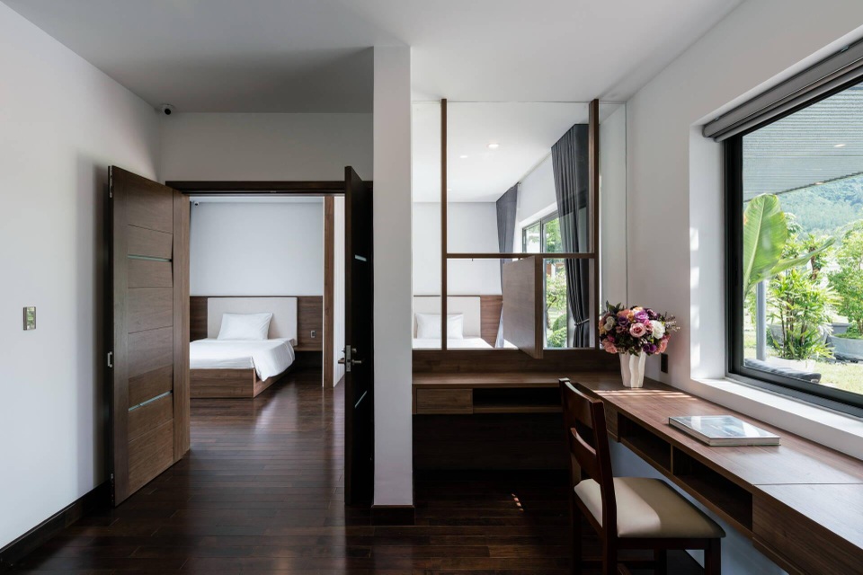 Biệt phủ rộng 3.600 m2, có cả tầng hầm nhìn “xuyên thấu” hồ cá Koi - 11