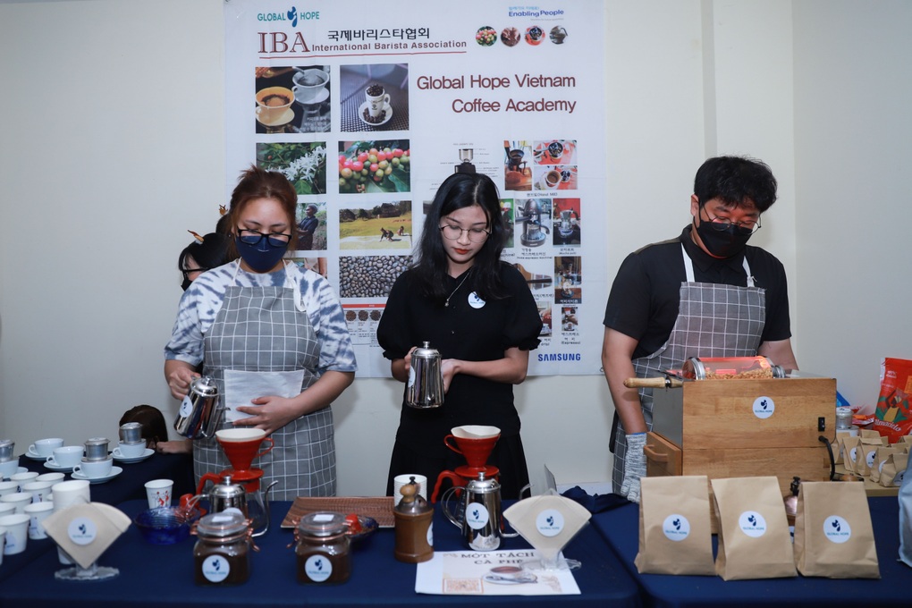 Sinh viên có thêm nghề tay trái nhờ dự án trải nghiệm học bổng - 3 Sinh viên có thêm nghề tay trái nhờ dự án trải nghiệm học bổng - 3