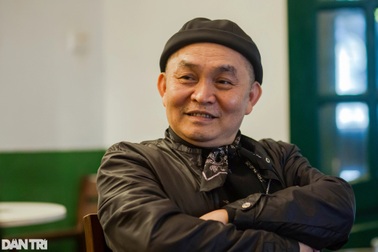 Xuân Hinh diễn ăn ý với Thanh Thanh Hiền đến mức sợ bị vợ... đuổi khỏi nhà