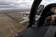 Cường kích Su-25 Nga khai hỏa, phá hủy thiết giáp Ukraine