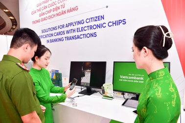Vietcombank triển khai ứng dụng căn cước công dân gắn chip trong  giao dịch ngân hàng
