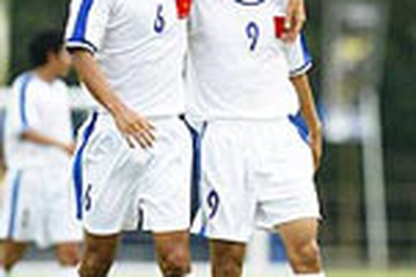 Cầu thủ trẻ và hành trang vào đời 