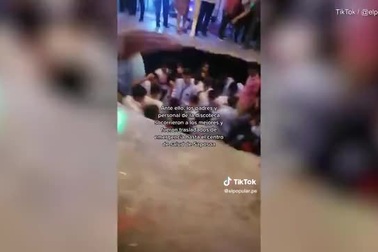 Hố tử thần "nuốt chửng" 25 sinh viên Peru