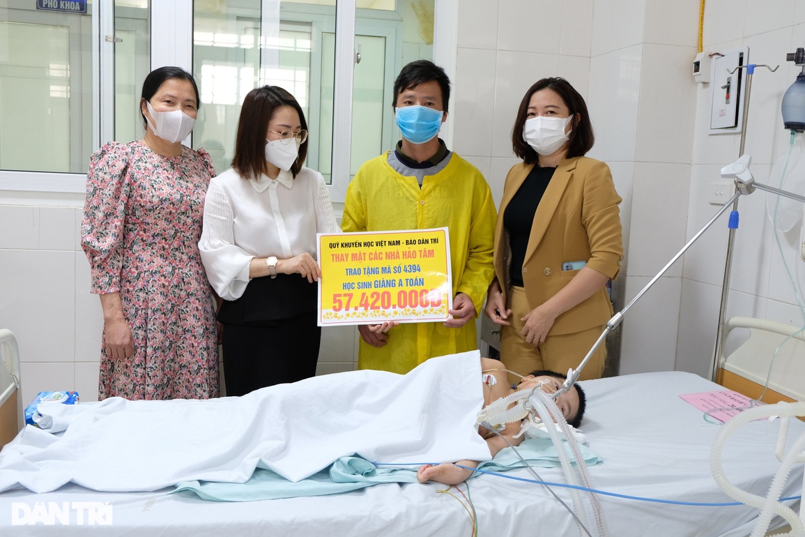 Bạn đọc giúp cậu bé có nguy cơ bỏ viện về chờ chết hơn 400 triệu đồng - 3 Bạn đọc giúp cậu bé có nguy cơ bỏ viện về chờ chết hơn 400 triệu đồng - 3