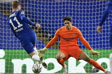 Hàng công gây thất vọng, Chelsea bị Sevilla cầm chân trên sân nhà