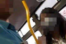 Hà Nội: Lại bắt quả tang nam thanh niên “tự sướng” gần 2 thiếu nữ trên xe buýt