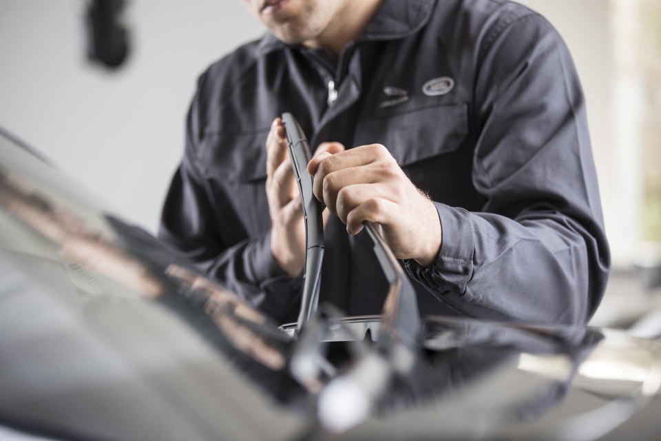 Jaguar Land Rover kiểm tra xe miễn phí và ưu đãi lên đến 20% giá dịch vụ - 5 Jaguar Land Rover kiểm tra xe miễn phí và ưu đãi lên đến 20% giá dịch vụ - 5