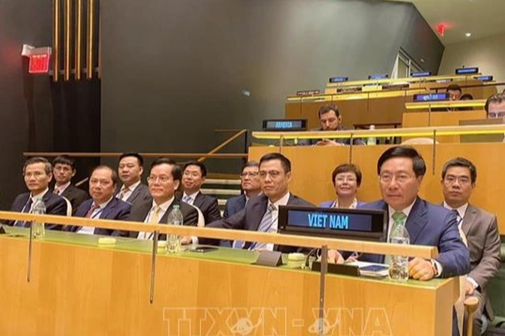 Phó Thủ tướng Phạm Bình Minh: Việt Nam kêu gọi chấm dứt chiến sự ở Ukraine - 2 Phó Thủ tướng Phạm Bình Minh: Việt Nam kêu gọi chấm dứt chiến sự ở Ukraine - 2