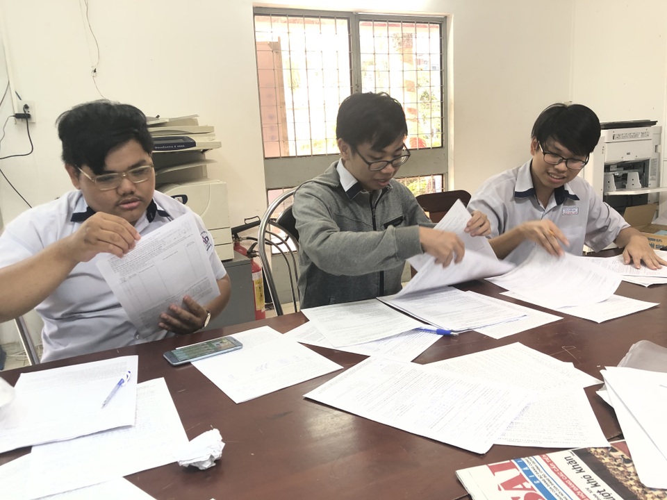 TPHCM: Không ít thí sinh đăng ký 19-20 nguyện vọng xét tuyển Đại học - 1 TPHCM: Không ít thí sinh đăng ký 19-20 nguyện vọng xét tuyển Đại học - 1
