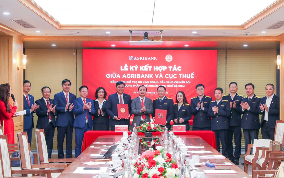 Agribank và Cục Thuế ký hợp tác hỗ trợ hộ kinh doanh chuyển đổi kê khai thuế - 1 Agribank và Cục Thuế ký hợp tác hỗ trợ hộ kinh doanh chuyển đổi kê khai thuế - 1