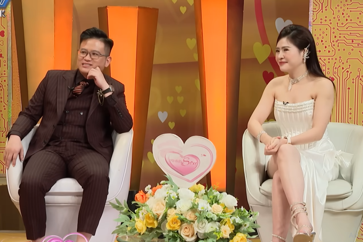 ប្តីដើរលេងជាមួយអតីតសង្សារ ប្រពន្ធខឹងឆ្លើយឆ្លងគ្នារហូតដល់… បាត់ធ្មេញ - ១ Chồng đi với bạn gái cũ, vợ nóng giận tương tác đến mức... rơi răng - 1