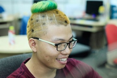 Chàng trai cắt tóc quả dứa: “Đừng đùa với dân mạng”