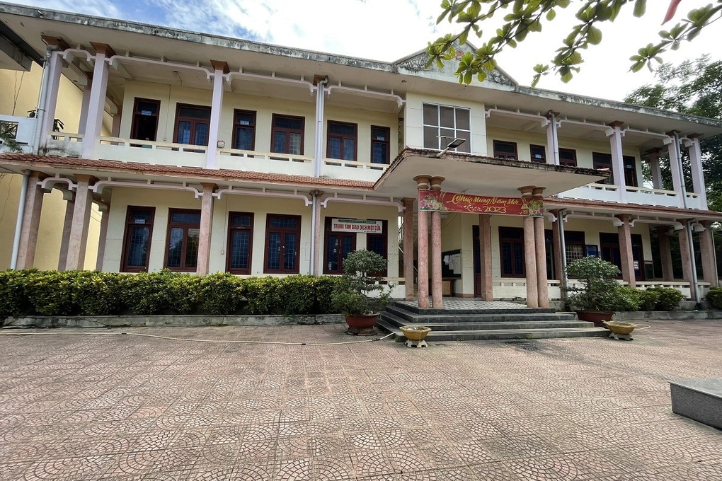 Cán bộ cả xã bỏ nhiệm sở để đi… xem bóng chuyền? - 1 Cán bộ cả xã bỏ nhiệm sở để đi… xem bóng chuyền? - 1