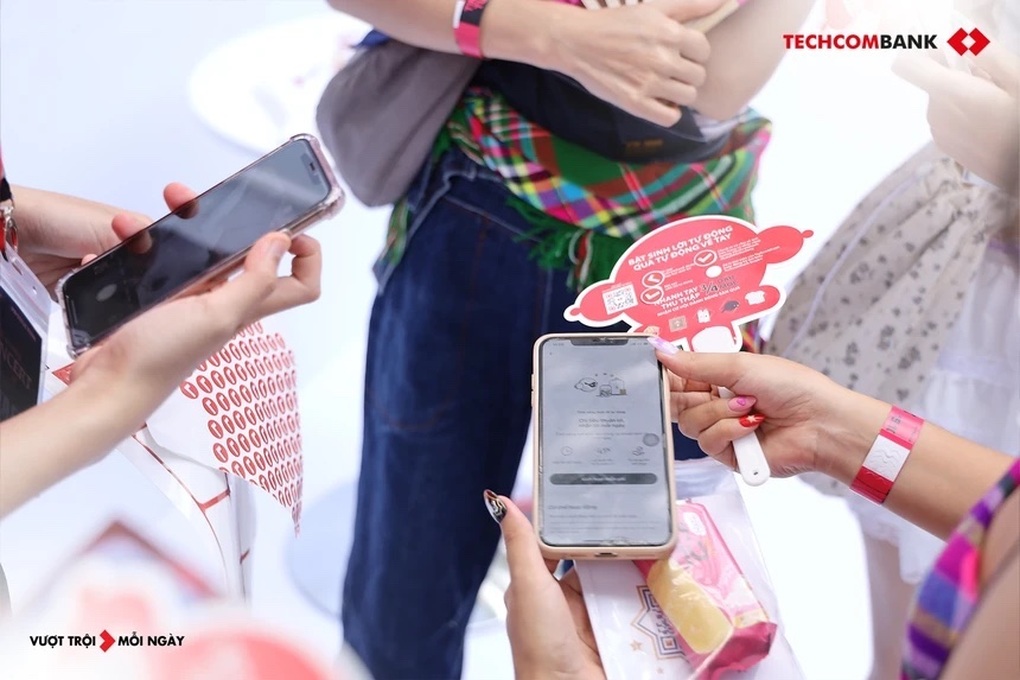 Techcombank Sinh lời tự động 2.0 và câu chuyện tạo xu thế trải nghiệm số - 1 Techcombank Sinh lời tự động 2.0 và câu chuyện tạo xu thế trải nghiệm số - 1