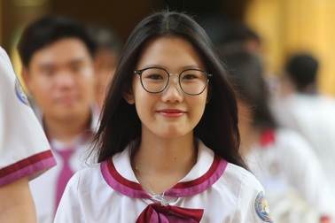 Những "bóng hồng" tại kỳ thi tốt nghiệp THPT 2024