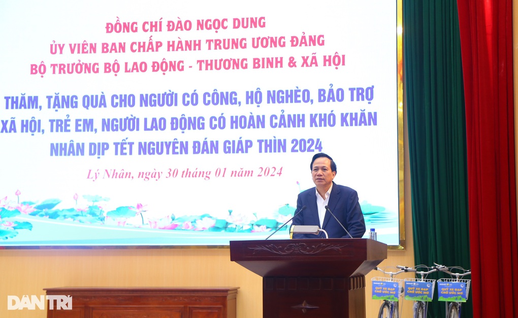 Nhớ kỷ niệm gian khó, Bộ trưởng mang theo nỗi niềm đau đáu về quê hương - 2 Nhớ kỷ niệm gian khó, Bộ trưởng mang theo nỗi niềm đau đáu về quê hương - 2