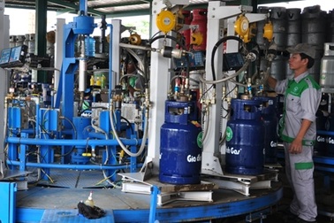 Giá gas giảm 43.000 đồng/bình 12kg