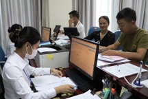 Giữ nguyên cơ chế trả lương cán bộ, công chức trong 3 năm tới