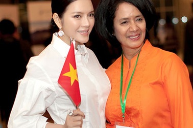 Lý Nhã Kỳ dự lễ công bố Kỳ quan thế giới mới ở Indonesia