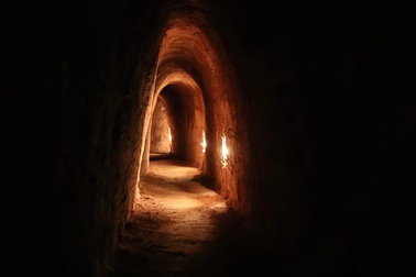 Khám phá căn cứ kháng chiến trong lòng đất