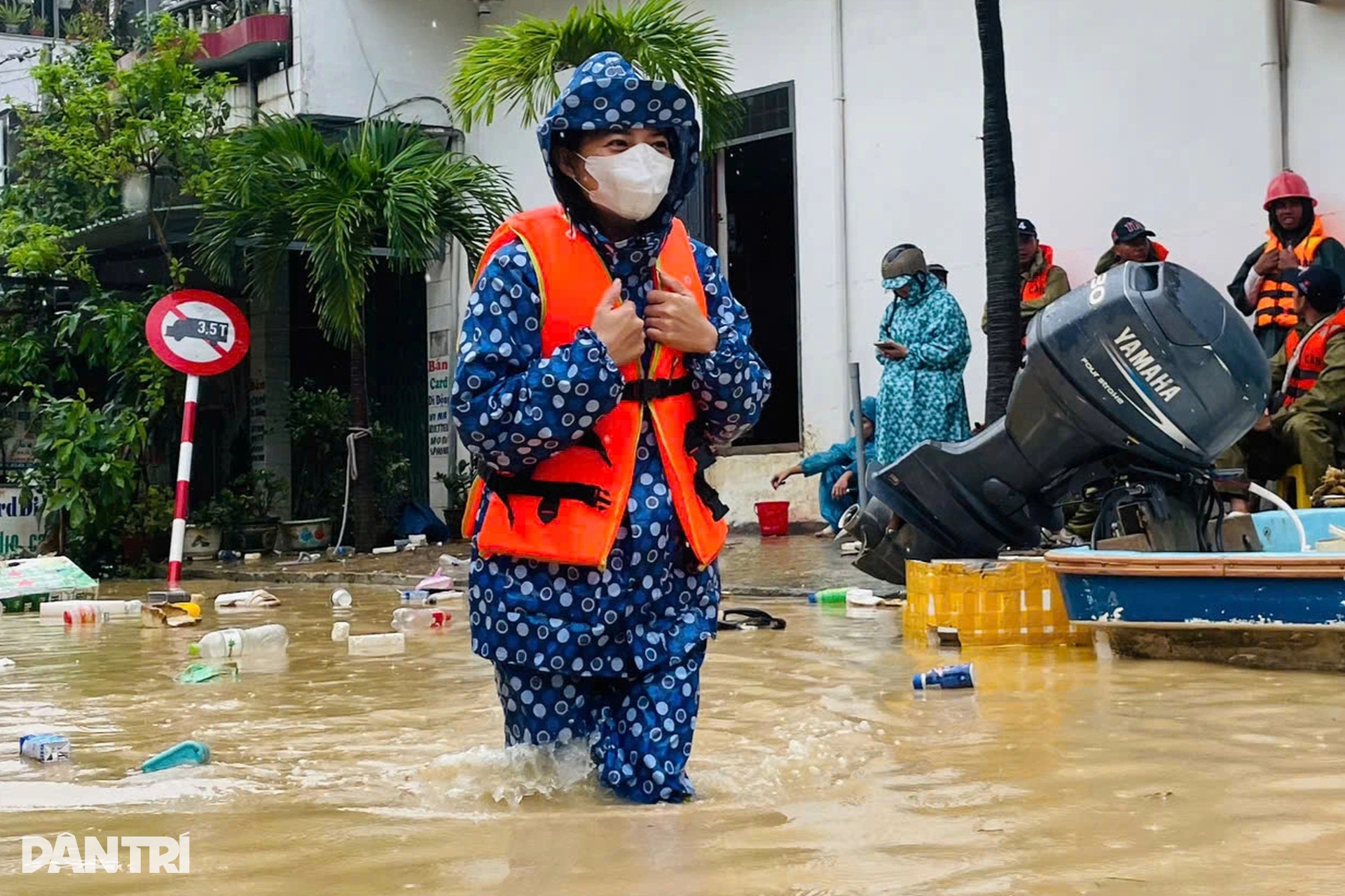 Lũ phá cửa cuốn trôi tài sản, nhiều gia đình trắng tay sau đại hồng thủy - 8