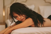 Vũ Thảo My tung ảnh bán nuy, khẳng định "sống đúng con người của mình"