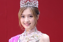 Á hậu Hong Kong 2023 nức nở khi bị đòi tước danh hiệu