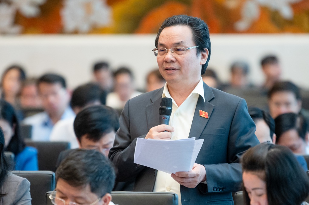 Đất vàng hai bên bờ sông Hồng của Hà Nội giống như bãi cỏ hoang - 1 Đất vàng hai bên bờ sông Hồng của Hà Nội giống như bãi cỏ hoang - 1