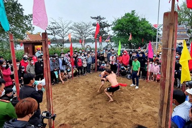 Làng Sình Huế "vật lệ" đầu năm mới do dịch Covid-19