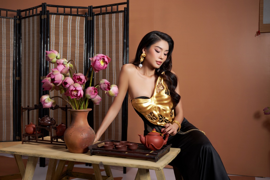 9X thiết kế phụ kiện hoa sen được Thanh Hằng, Minh Tú ưa chuộng - 5 9X thiết kế phụ kiện hoa sen được Thanh Hằng, Minh Tú ưa chuộng - 5