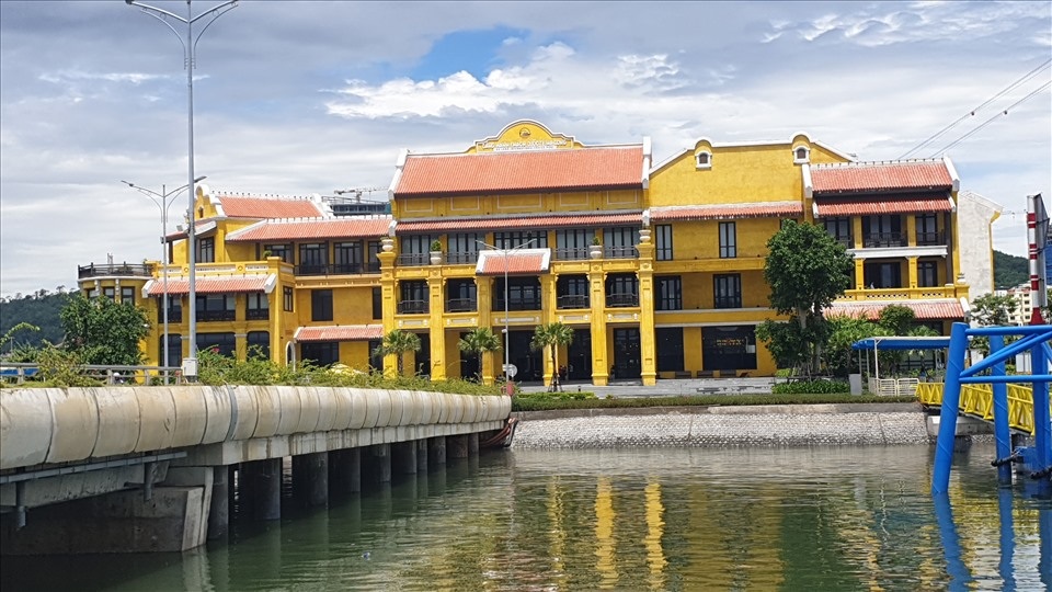 Mất việc vì Covid-19: Đầu bếp du thuyền hạng sang đi bán gà dạo - 3 Mất việc vì Covid-19: Đầu bếp du thuyền hạng sang đi bán gà dạo - 3