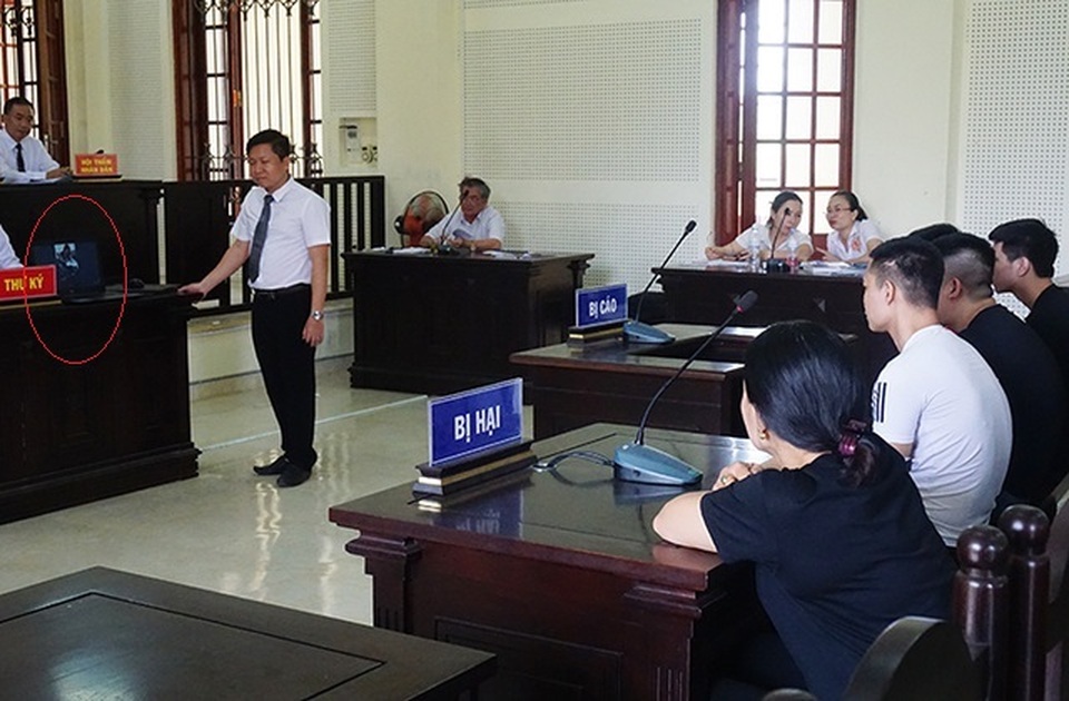 Giám đốc doanh nghiệp bắt người, ép viết giấy nợ hơn nửa tỷ đồng - 3 Giám đốc doanh nghiệp bắt người, ép viết giấy nợ hơn nửa tỷ đồng - 3
