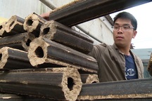 Chàng trai 8X trở thành tỷ phú nhờ kinh doanh… vỏ trấu