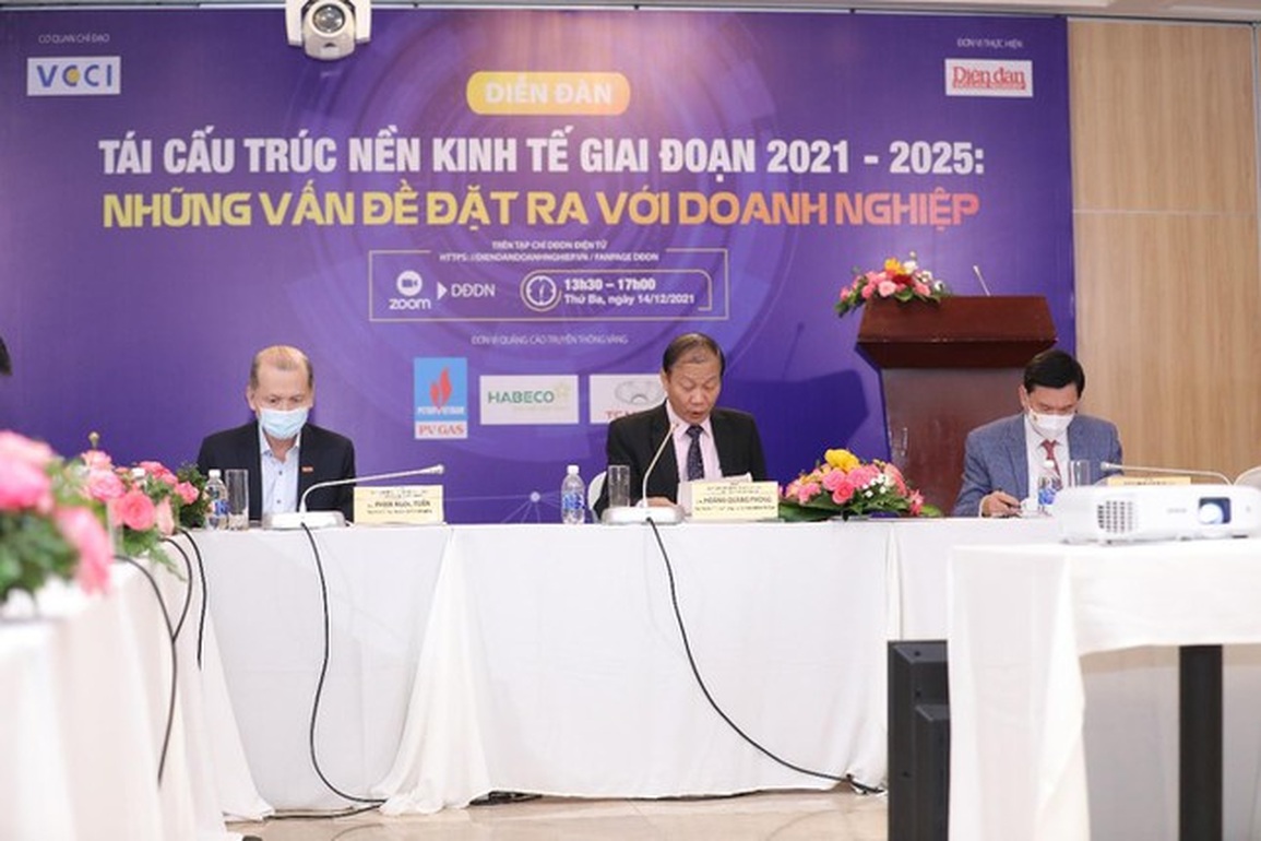 Tái cấu trúc nền kinh tế: Cần đạt sự bứt phá về năng lực cạnh tranh của doanh nghiệp - 1 Tái cấu trúc nền kinh tế: Cần đạt sự bứt phá về năng lực cạnh tranh của doanh nghiệp - 1