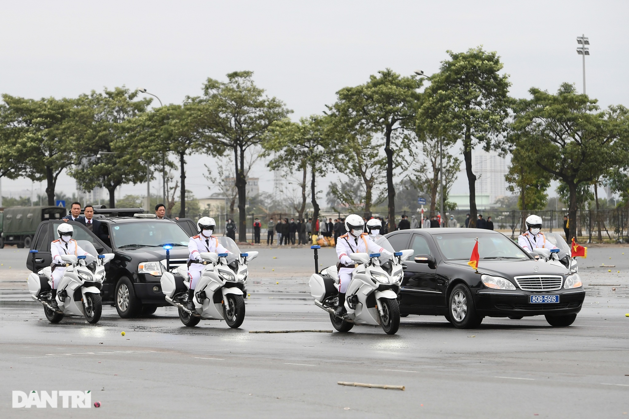 Diễn tập phòng chống khủng bố, bảo vệ nguyên thủ trước thềm Đại hội Đảng - 2 Diễn tập phòng chống khủng bố, bảo vệ nguyên thủ trước thềm Đại hội Đảng - 2