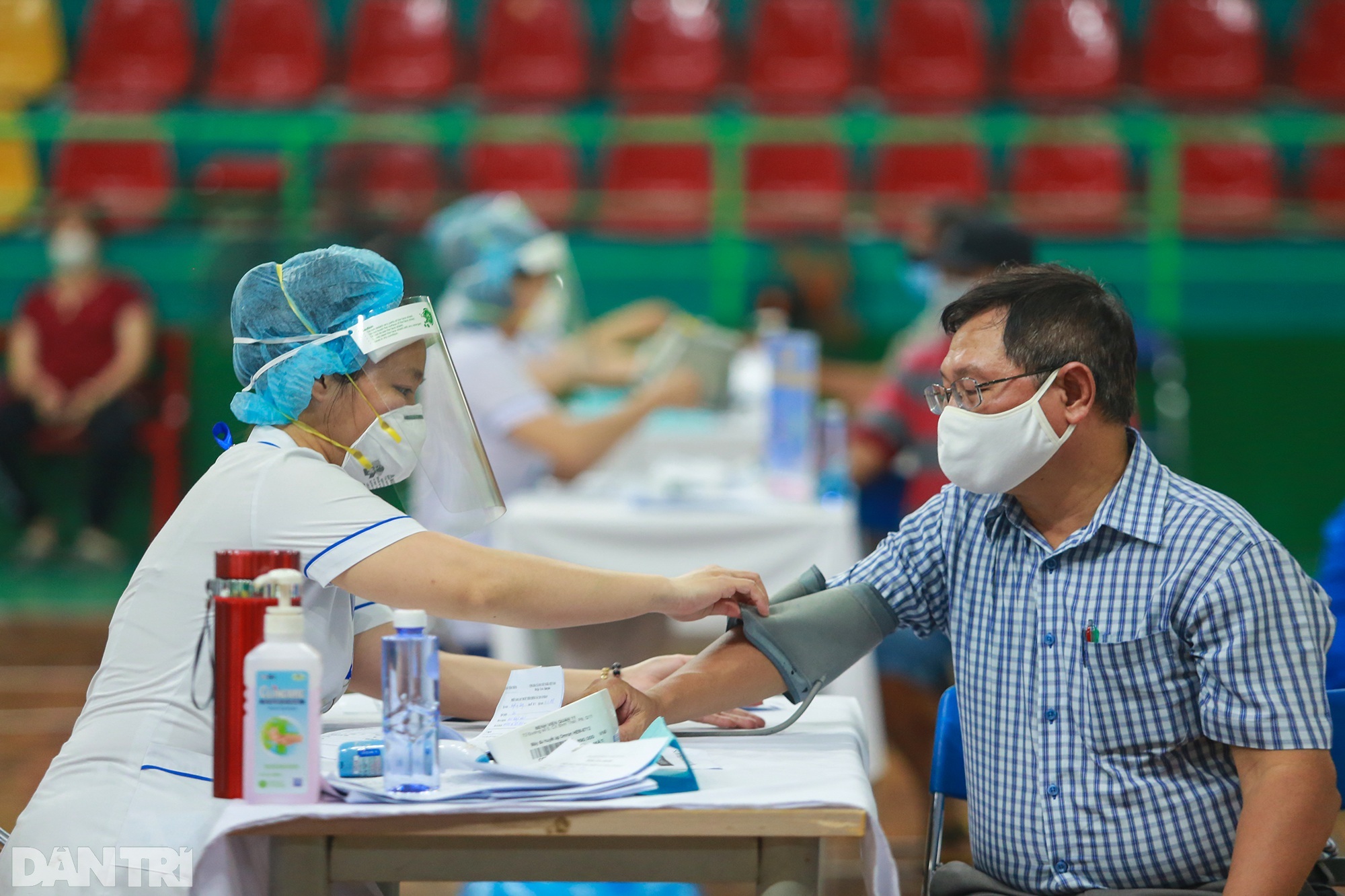 TPHCM dùng trường học, nhà thi đấu để tiêm vắc xin Covid-19 cho 1 triệu dân - 3 TPHCM dùng trường học, nhà thi đấu để tiêm vắc xin Covid-19 cho 1 triệu dân - 3