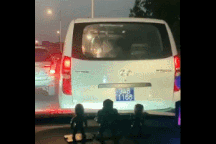 Đoạn clip cho thấy vì sao cần nhường đường cho xe cứu thương