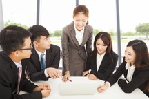 Quý 1/2016: Lương 100 - 145 triệu đồng/tháng thuộc nhóm dịch vụ và ngân hàng