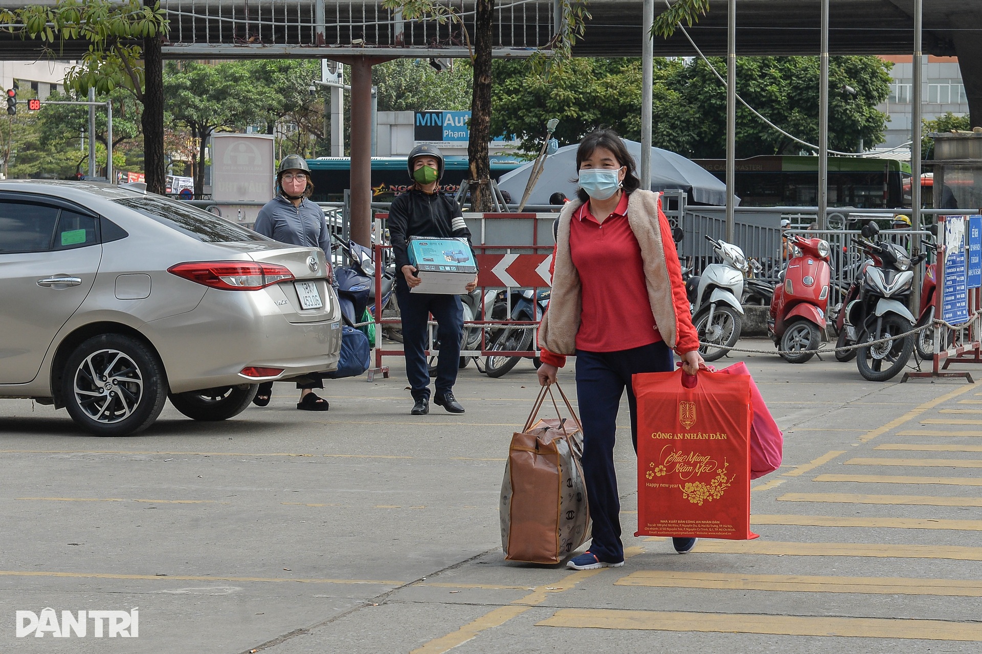 Nhiều bến xe ở Hà Nội vắng khách những ngày giáp Tết Nguyên đán - 4 Nhiều bến xe ở Hà Nội vắng khách những ngày giáp Tết Nguyên đán - 4