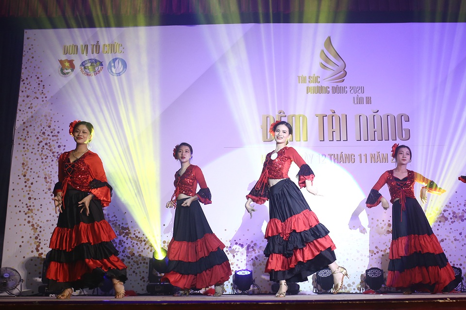 Thí sinh Tài sắc Phương Đông bùng cháy trong đêm tài năng - 10 Thí sinh Tài sắc Phương Đông bùng cháy trong đêm tài năng - 10