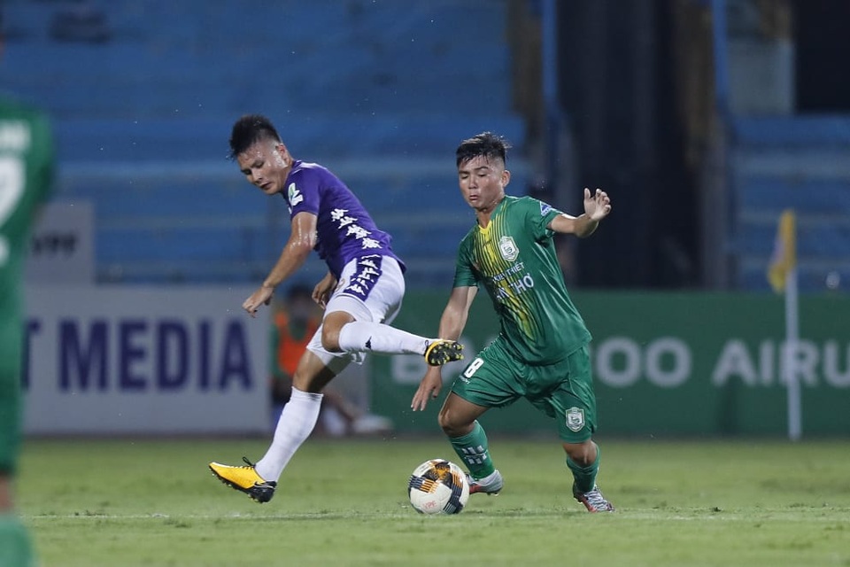 Quang Hải lập cú đúp, CLB Hà Nội thắng đậm Cần Thơ 7-0 - 2 Quang Hải lập cú đúp, CLB Hà Nội thắng đậm Cần Thơ 7-0 - 2