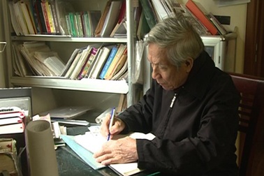 Ông giáo già 22 năm miệt mài dạy học miễn phí nơi sân đình