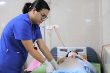 Sản phụ 29 tuần vỡ tử cung, bác sĩ kịp cứu mẹ con