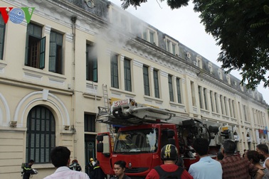 Cháy ở Bưu điện Hà Nội bờ hồ Hoàn Kiếm