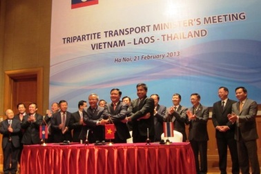 Hội nghị Bộ trưởng GTVT đầu tiên 3 nước Việt Nam - Lào - Thái Lan